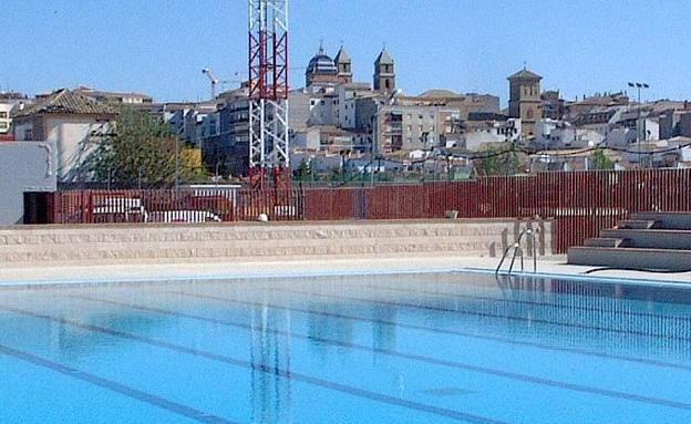 El complejo municipal de piscinas abrirá el 15 de junio con algunas restricciones
