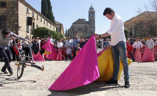 'Carnicerito de Úbeda' tuvo que ser intervenido de urgencia tras sufrir una complicada cornada
