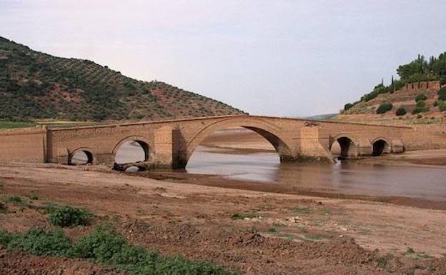Vista del puente de Ariza, obra de Andrés de Vandelvira./ROMÁN