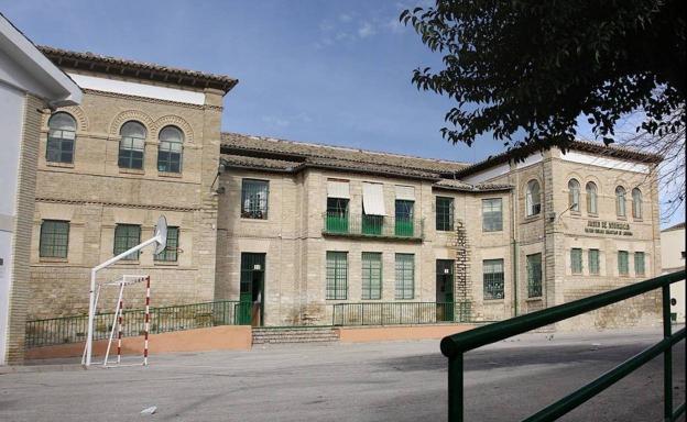 Anuncian cortes de calles para garantizar la seguridad a la entrada y salida de los colegios