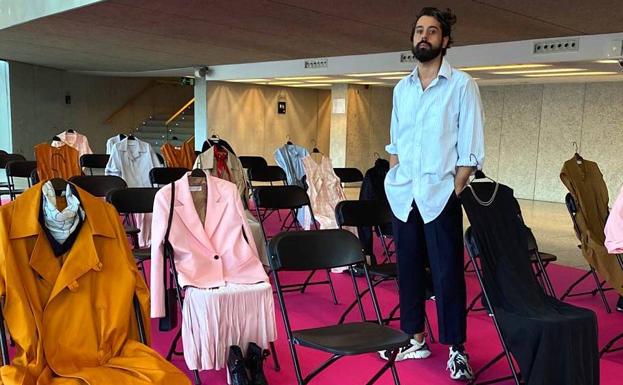 Moisés Nieto presentó su nueva colección en formato instalación en Teatros del Canal