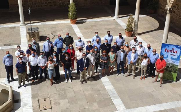 La Feria de Maquinaria Agrícola se queda este año en los establecimientos y en internet