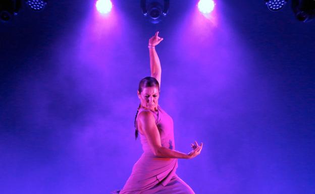 Magistral 'Suite flamenca' de Sara Baras en la plaza de toros