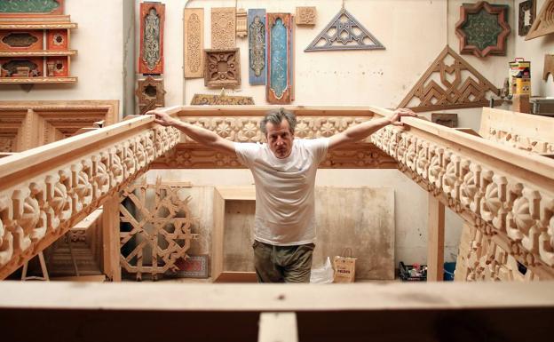 El ubetense Paco Luis Martos compite en los Premios Nacionales de Artesanía