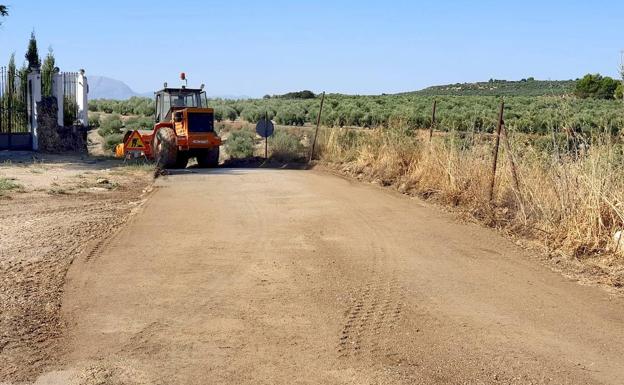 Comienza la intervención para arreglar el camino de Calatrava, que constará de dos fases