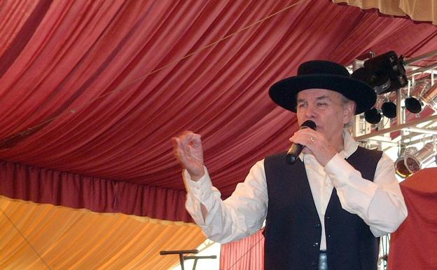 Paco Santacruz, ubetense y cancionero
