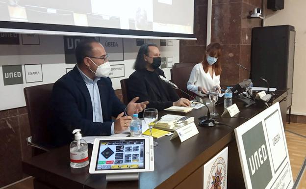 Coloquio poético con acento jiennense para cerrar las actividades del Día del Libro en la UNED
