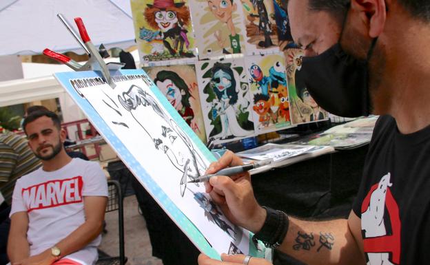 La plaza de Andalucía acoge este fin de semana el Festival del Cómic Europeo
