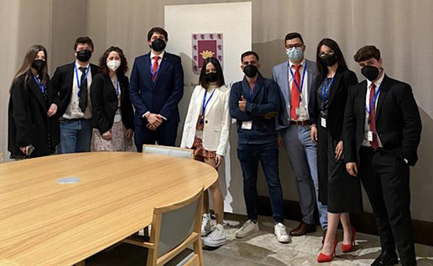 Celebrado el primer Torneo Nacional de Debate 'Sagrada Familia'