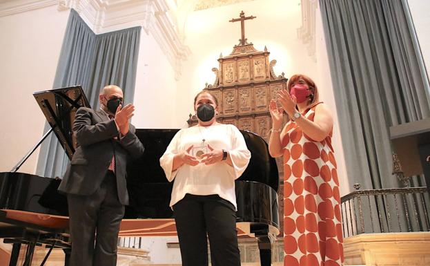 Una medalla de oro y un concierto de piano en memoria de Diego Martínez