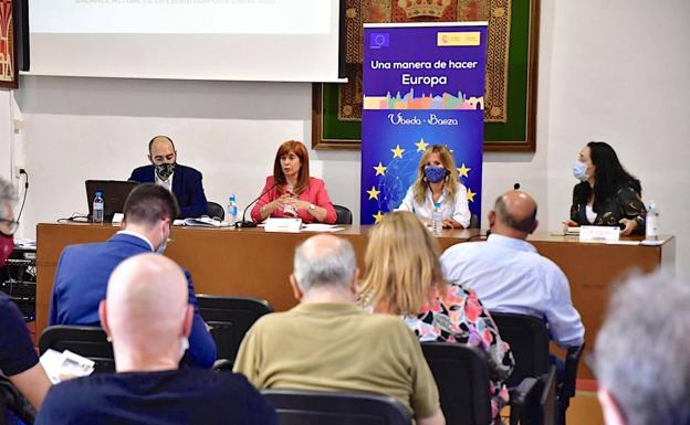 Los ubetenses pudieron conocer los principales ejes de la Estrategia de Desarrollo Urbano Sostenible