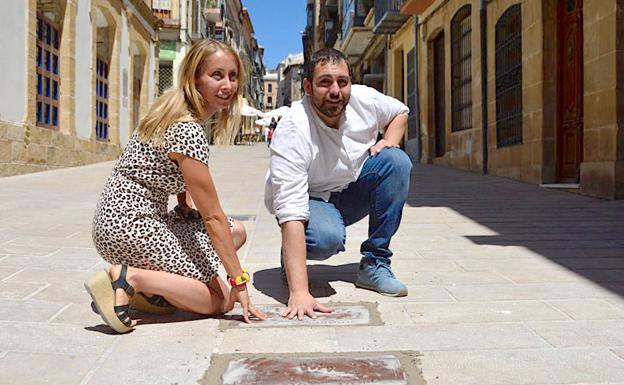 Nuevas placas para el 'paseo de la fama' de Cinefan Festival en la calle Real