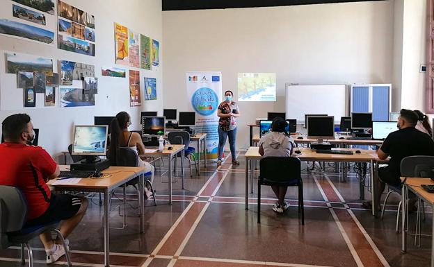 Finalizó el curso sobre comunicación con el cliente para la resolución de conflictos habituales