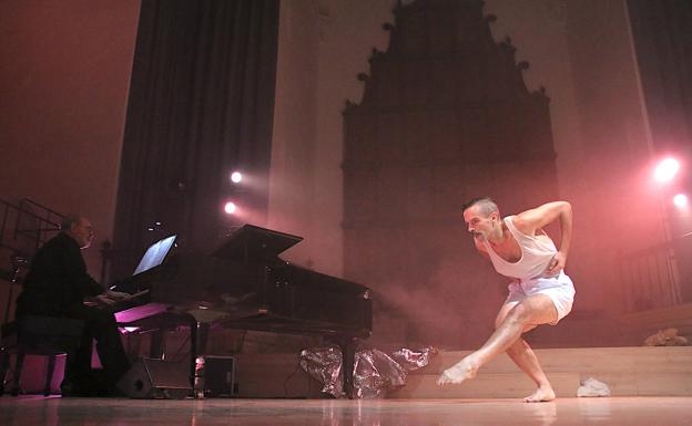 Una noche abierta a la historia y a la cultura