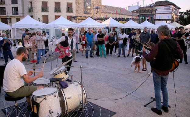 Actividades paralelas para ambientar Ágora Market