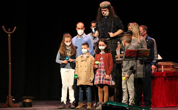 La magia encontró un hueco en el Festival de Clown y Circo