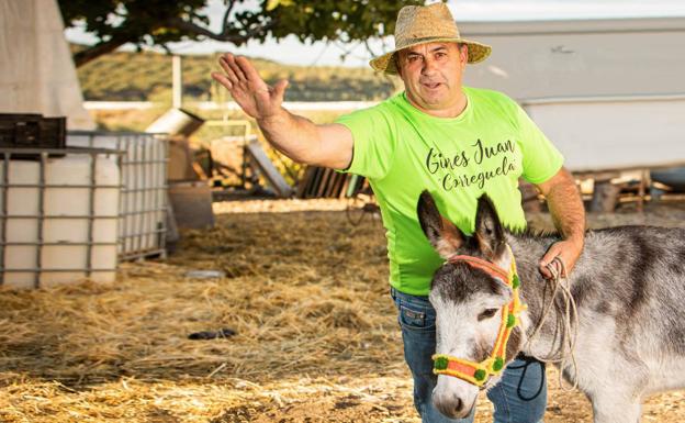 El reto solidario de Ginés 'Corregüela', el hortelano ubetense con miles de seguidores en las redes