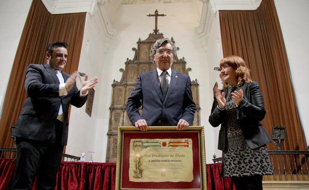 Muere Arsenio Moreno Mendoza, el alcalde que vio el futuro de Úbeda en las piedras
