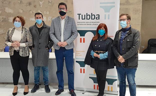 La campaña 'Úbeda y Baeza es Navidad' incluirá acciones de difusión y actuaciones especiales