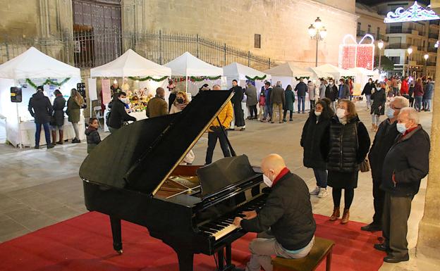 Ambiente musical en diferentes calles comerciales