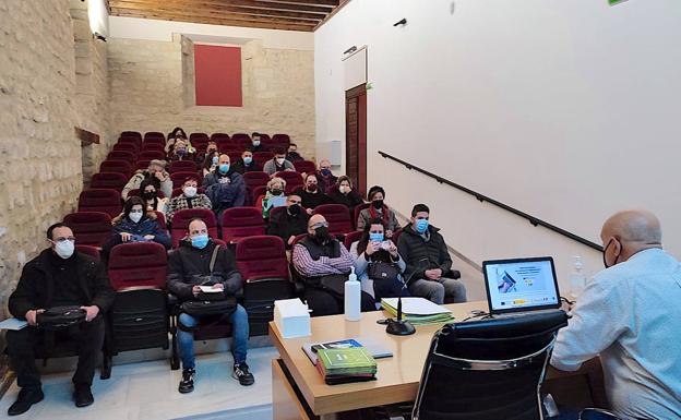 Comenzaron las sesiones del curso gratuito sobre digitalización empresarial y comercial