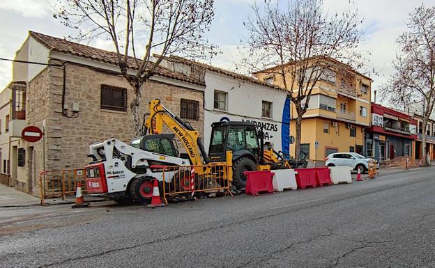 Renovación de la red de abastecimiento de agua por la carretera de circunvalación