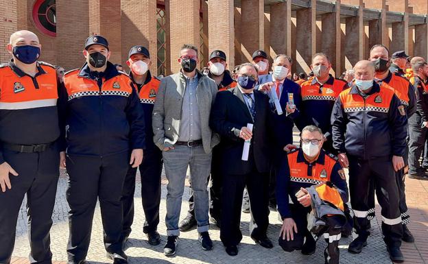 Reconocimiento a los voluntarios de Protección Civil y al que fue su responsable