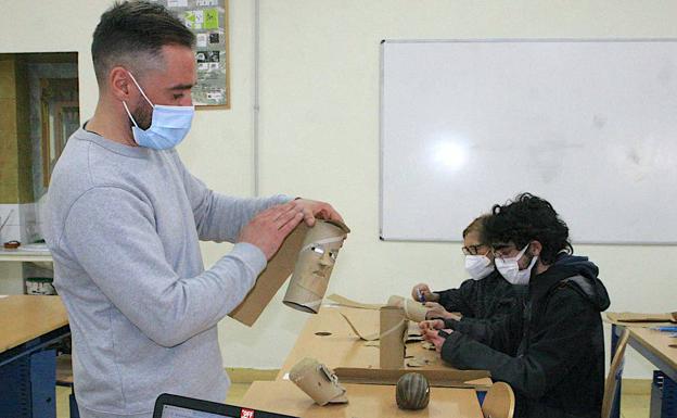 Amplia participación en las jornadas de puertas abiertas de la Escuela de Arte