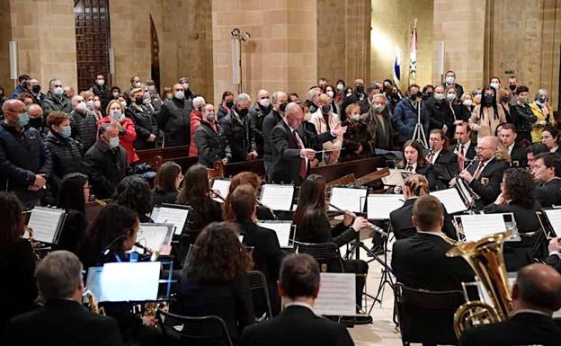 La Agrupación Musical Ubetense interpretó marchas cofrades en Santa María