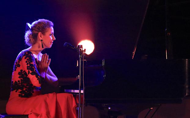 Laura de los Ángeles inauguró el Festival Flamencos y Mestizos