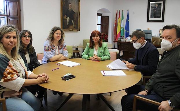 Convenio de colaboración con la Asociación Protectora Felina 'Gatetes'