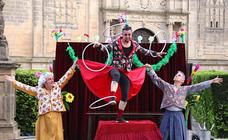 El clown y el circo toman las calles ubetenses durante el 'Cucha de primavera'