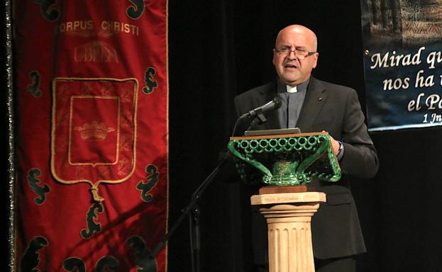 Joaquín Rafael Robles Medina pronunció el Pregón Eucarístico del Corpus Christi