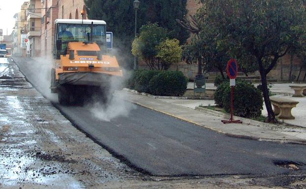 Anuncian obras de asfaltado en diferentes barrios y en las pedanías