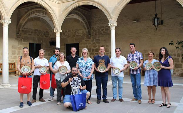 Entregados los premios del concurso fotográfico en torno al Encuentro Nacional de Encajes