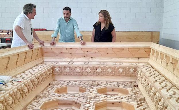 Singularidad y calidad en el taller de Paco Luis Martos, referente en artesonados mudéjares