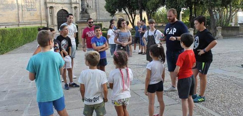 &#39;El Veranillo de San Nicolás&#39; recupera la normalidad con juegos al aire libre