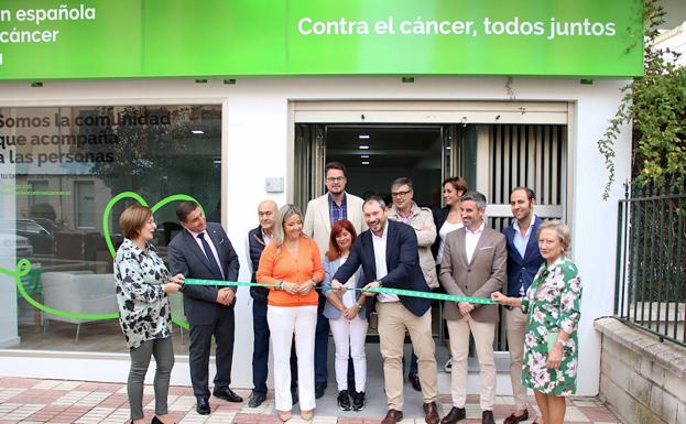 La delegación ubetense de la Asociación Contra el Cáncer inauguró su nueva sede