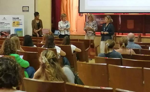 Taller de prevención de violencia de género en el instituto San Juan de la Cruz