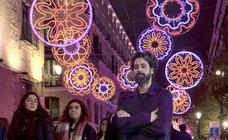 Moisés Nieto evoca los antiguos pañitos de ganchillo en la iluminación navideña de Madrid