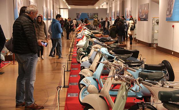 La historia de la icónica Vespa resumida en una exposición única