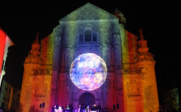 La experiencia audiovisual 'Lux Sibylla' embellece El Salvador
