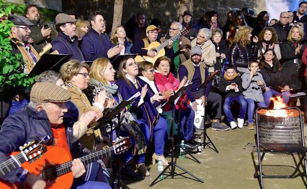 Villancicos solidarios para ambientar el pórtico de la Navidad