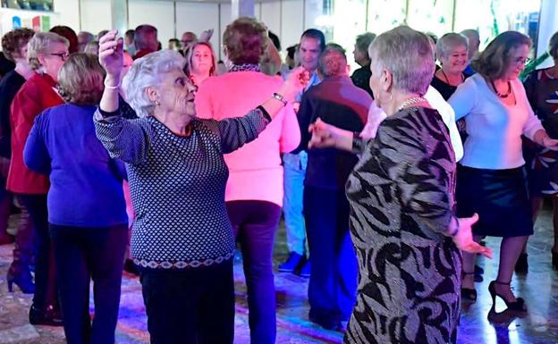 Los mayores dieron la bienvenida al nuevo año durante un acto de convivencia