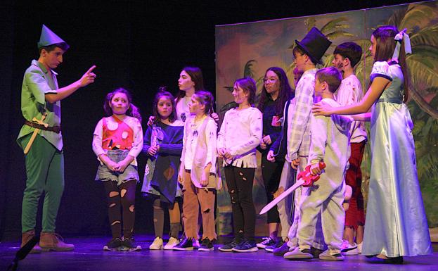 El Grupo Teatral Don Bosco volvió a representar el musical 'Peter Pan'