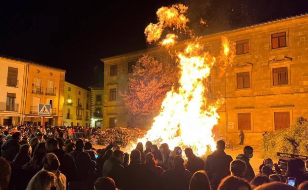 Cuatro hogueras en Úbeda y dos en sus pedanías para la víspera de San Antón