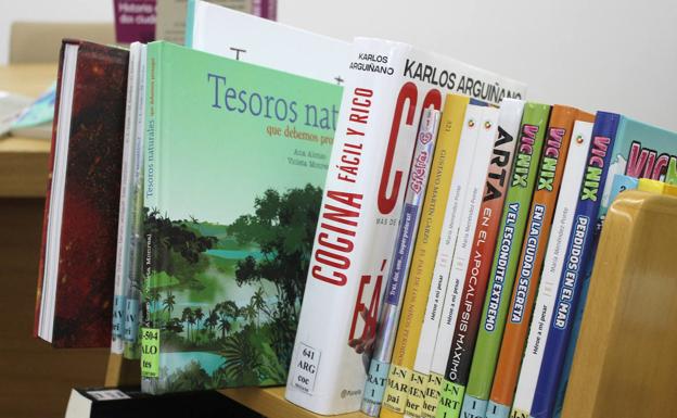 122 nuevos ejemplares para el fondo de la Biblioteca Municipal 'Juan Pasquau'
