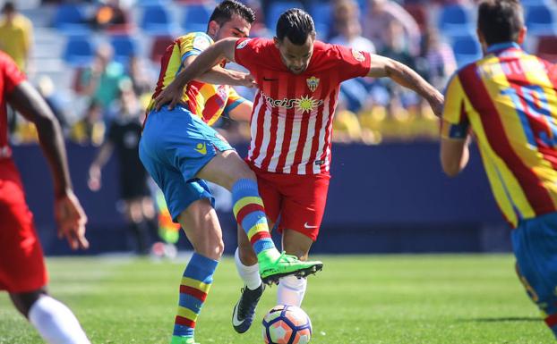 ¿Quieres ver cómo juega la UD Almería?