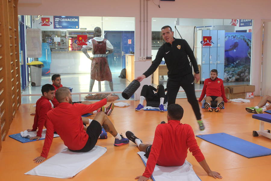El Almería se pone en marcha con un viejo propósito para 2018