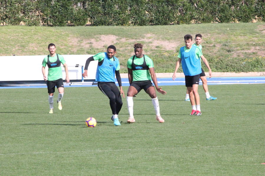 El Almería trabaja con exigencia para sumar una victoria reparadora